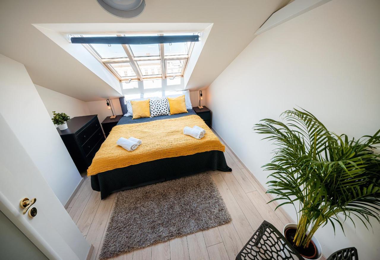 Centrum Apartments Pstrossova Prague Ngoại thất bức ảnh